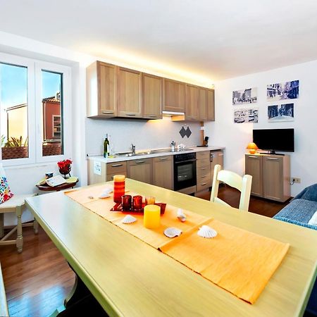 Havana - Apartment With Sea View Rovinj Exterior photo